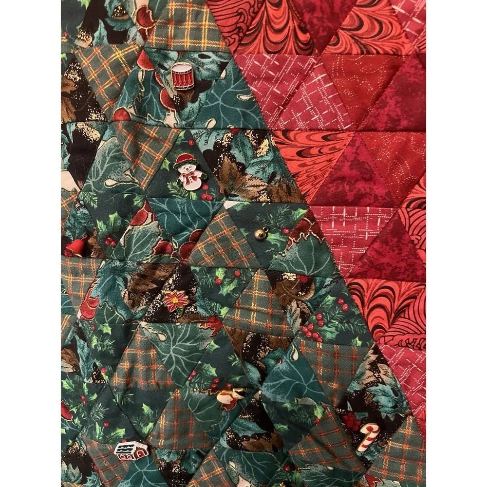Handmade Quilted Christmas Tree Wall Hanging Novelty Buttons Decor 27‎ x 31 Inch